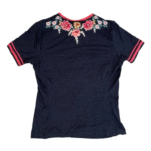 Johnny Was MIA Sporty Surf Shirt Floral Size Medium NWT and Box! - Picture 6 of 8